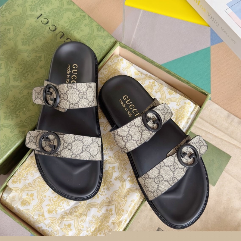 G*u*i slippers